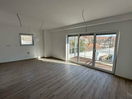 Moderne und helle City-Wohnung mit Balkon