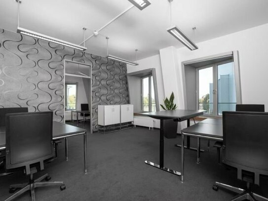 Privater Büroraum für 5 Personen in Regus Dusseldorf, Neuer Zollhof
