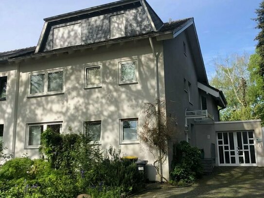 Start ins neue Eigenheim - Großes Ein oder Zweifamilienhaus in Top Lage - Im Duisburger Süden
