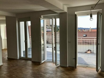 Stilvolle, geräumige 2-Zimmer-Wohnung mit zwei Balkonen und EBK in Schwäbisch Gmünd