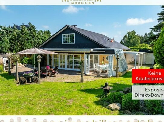 Luxusresidenz im Grünen- Einfamilienhaus mit prächtigem Schwimmteich, Gästehaus und Sauna