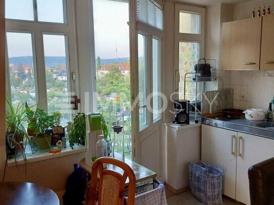 Behagliches Zuhause mit Panoramablick: Gemütliche Zweiraumwohnung