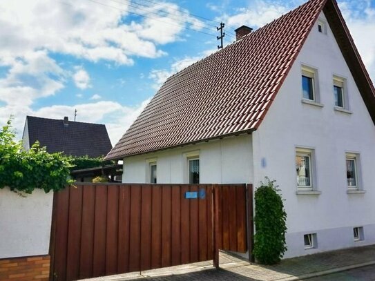 Kleines, feines Haus mit Garten und Garage!