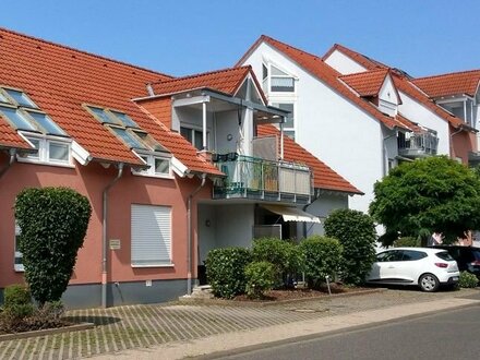 Charmante, clever geschnittene 2,5-Zim.-Wohnung m. Loggia, Stellplatz in Gensingen