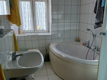 Schöne 3-Zimmer Wohnung im 3. OG in Schleussig ab 01.04.24 zu vermieten