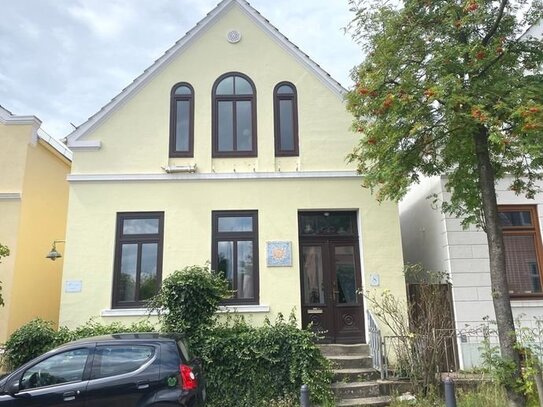 PURNHAGEN-IMMOBILIEN - Alt-Bremer Kapitänshaus in gesuchter Wohnlage von Bremen-Vegesack