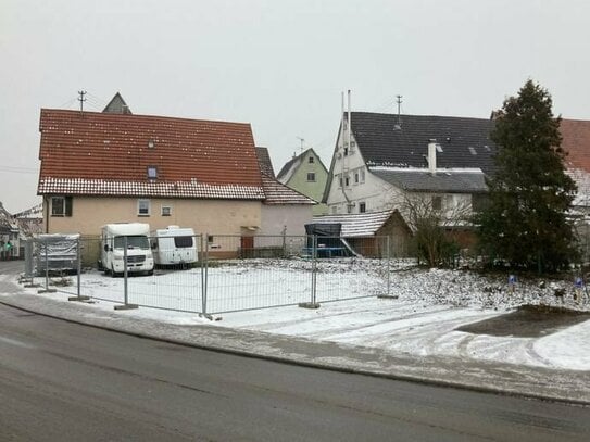 Ebenes Baugrundstück in zentraler Lage von Altingen