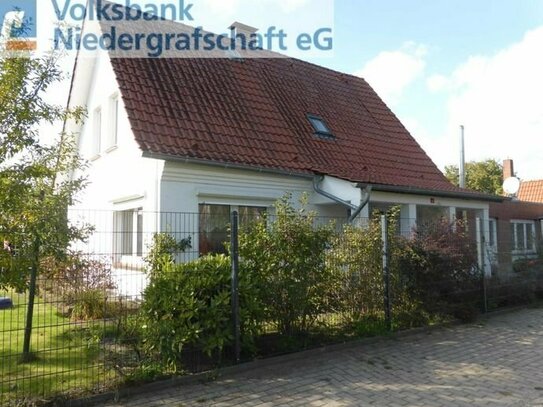 Einfamilienhaus mit Nebengebäude in Hoogstede