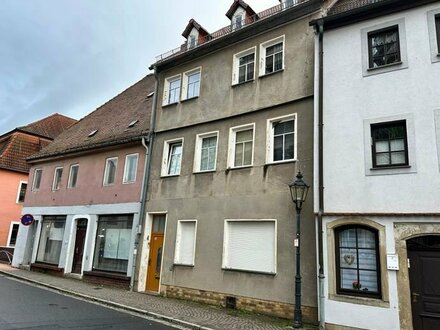 Mehrfamilienhaus direkt am Marktplatz in Pegau zu verkaufen