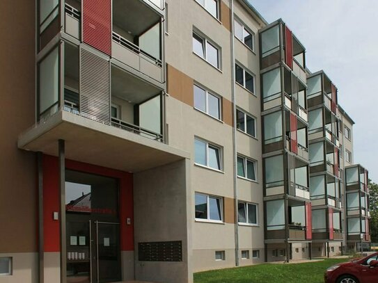 Barrierefreie 2-Raum-Wohnung mit bodengleicher Dusche u. Balkon in Gera-Ost
