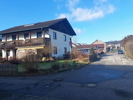 Gepflegtes Einfamilien Landhaus, mit Wohnrecht für ein Senioren-Ehepaar,, Nähe Wasserburg