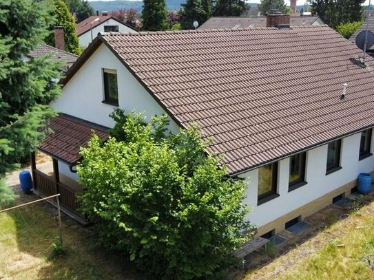 Einfamilienhaus mit großem Grundstück (722m²) und Ausbaupotential in Möhrendorf (Kleinseebach)