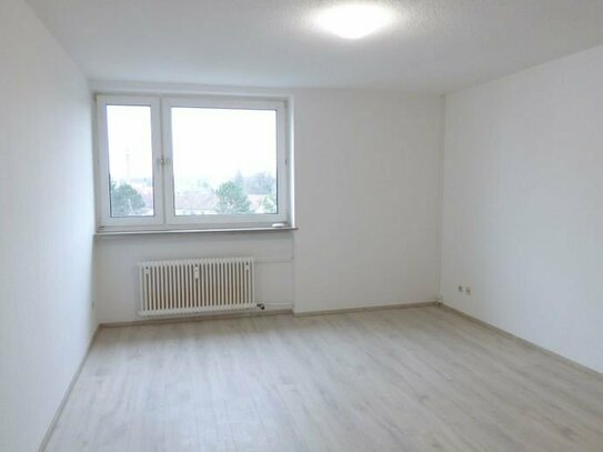 1-Zimmer-Wohnung in Nürnberg-Röthenbach, SOFORT FREI, 35 m² Wohnfläche, mit neuem Badezimmer, mit Küchenzeile, zentrale…