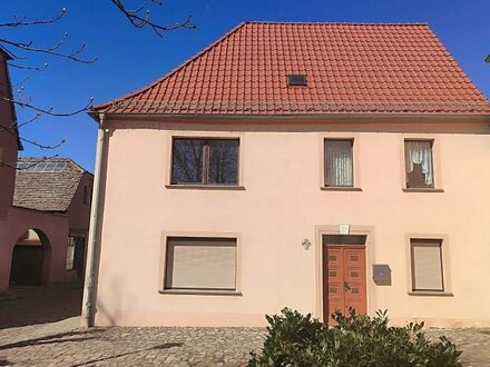 Großzügiges Einfamilienhaus mit individuellem Gestaltungspotenzial, Garage, Dachterrasse im Zentrum von Belgern