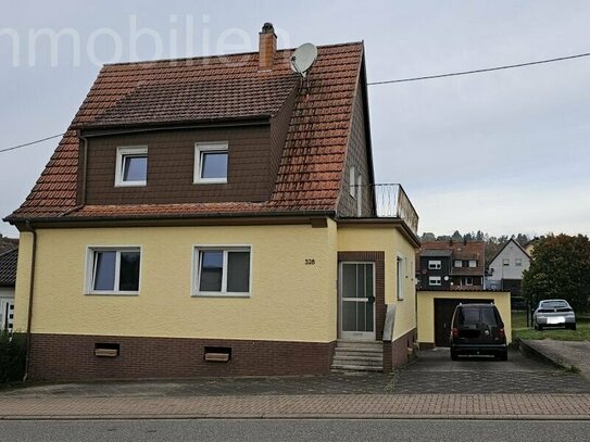 Freistehendes renoviertes Einfamilienhaus.