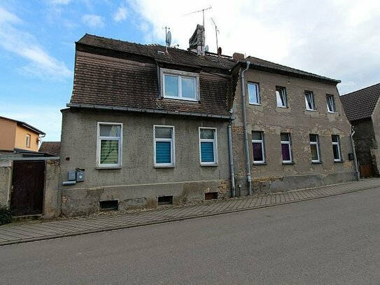 2-Zimmer-Wohnung (Handwerkerobjekt) in Mehrfamilienhaus in Roitzsch