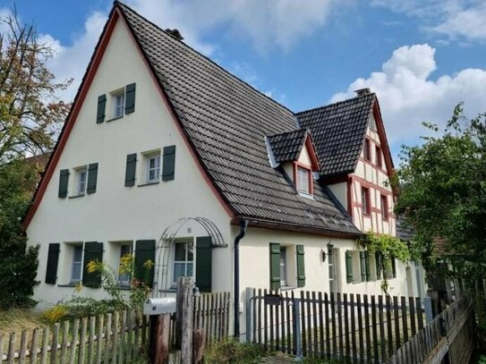 Idyllischer Landsitz ... Liebevoll restauriertes Landhaus mit großem Grundstück