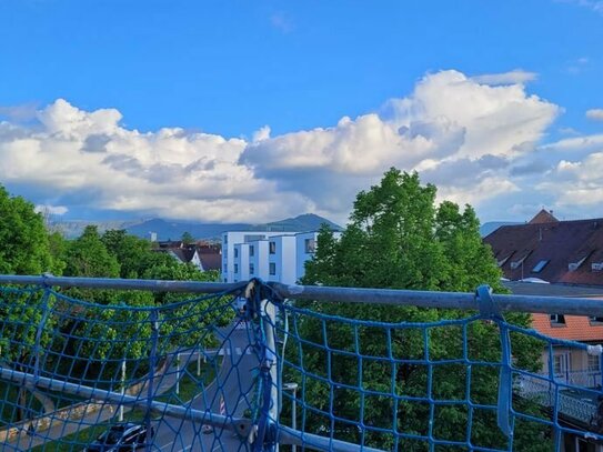 Dachgeschosswohnung mit Ausblick - 3 Zimmer im A+ Haus