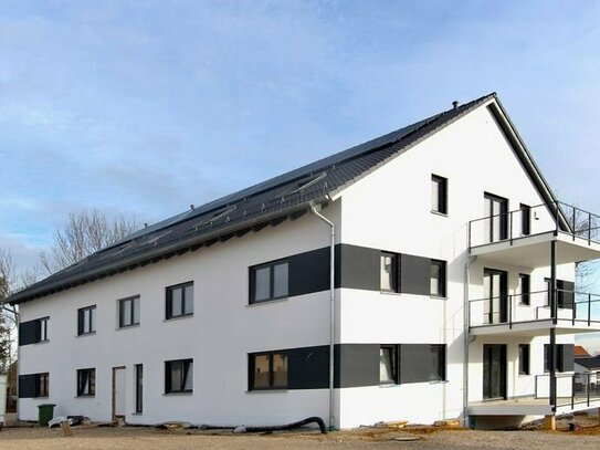 Neubau – 3-Zimmerwohnung mit Balkon; Wärmepumpe, PV-Anlage; KfW Förderung