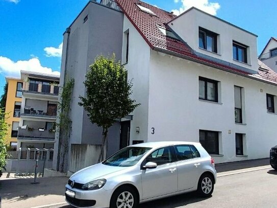 Sehr gepflegte exklusive 4,5 Zim. Wohnung mit 2 Balkonen TG-Stellplatz in Backnang