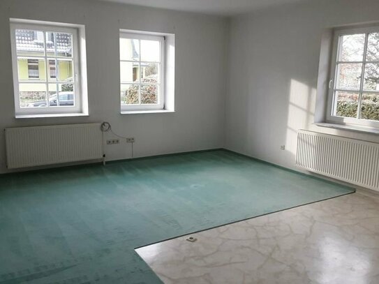 Parterre Etage 6Zimmer 152m² in Röbel zu vermieten