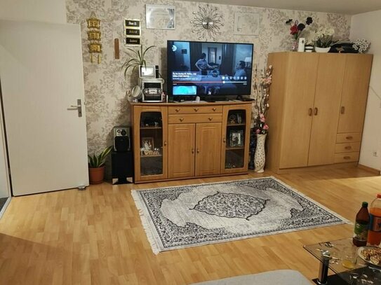 Kleine aber feine und rentable 2-Zimmer-Altbau-Wohnung als Kapitalanlage im Wedding