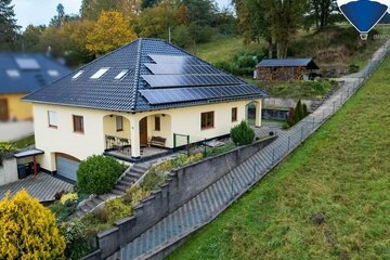 Einfamilienhaus mit großem Garten in super Lage