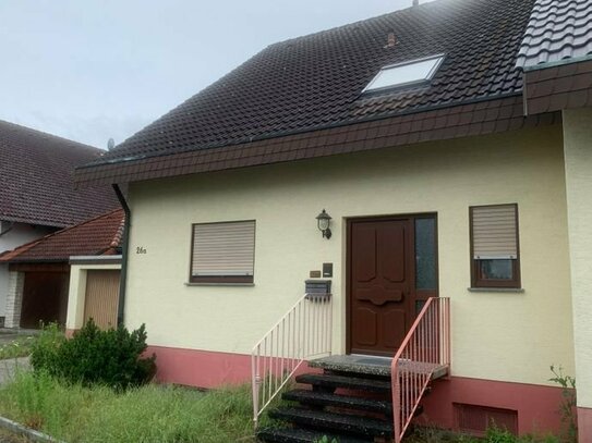 Große 5,5-Raum-Doppelhaushälfte in ruhiger Lage in Leopoldshafen