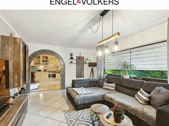 Engel & Völkers: EFH im Grünen mit modernisierter Einliegerwohnung