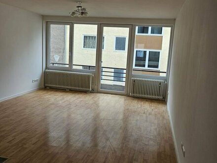 Schöne 3 Zimmer Wohnung im Zentrum