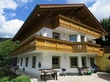 Zweifamilien-Landhaus mit Einliegerwohnung in absolut ruhiger Höhenlage mit Ausblick in Bodenmais