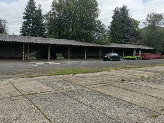 Stellflächen unter Carport zu vermieten