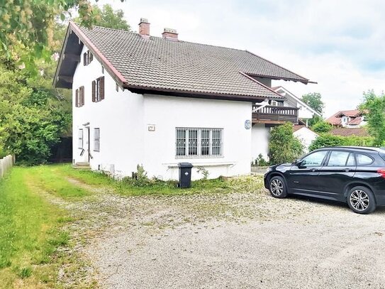 Baugrundstück mit Altbestand in zentraler Lage!