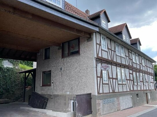 Modernisiertes Wohn- und Geschäftshaus mit viel Potential in Wesertal-Lippoldsberg