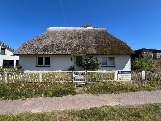 Reetgedecktes Haus an der südlichen Boddenkette in Fuhlendorf