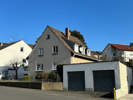 Wohnhaus mit zusätzlichem Bauplatz in Gerbrunn