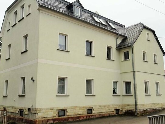 ** Für die ganze Familie geeignet ** Dreifamilienhaus mit großen Grundstück in Langenreinsdorf zu verkaufen!!