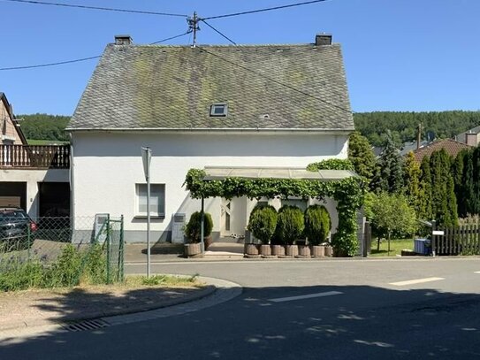 Willkommen zu Hause: Einladendes Einfamilienhaus in Farschweiler mit viel Platz zum Leben
