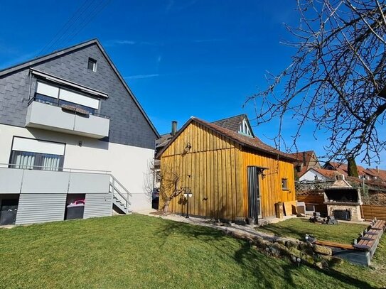Hauskauf mit günstiger 1% Finanzierung! Saniertes Zweifamilienhaus in Schönaich
