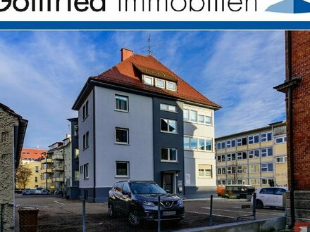 Helle und großzügige Dachgeschosswohnung mitten in der Ulmer Innenstadt