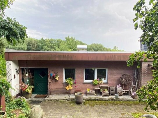 Idylle und Natur! Einfamilienhaus auf einem großzügigen Grundstück in ruhiger Waldrandlage von Ense