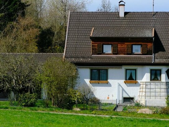 Sonniges Einfamilienhaus mit idyllischem Garten nahe des Tachinger Sees - mit KfW-Fördermöglichkeiten und Anbaupotenzial