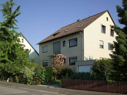 Sonnige 3-Zi-Dachgeschoßwohnung mit Dachterasse und EBK in ruhiger Lage in Hannover Wülferode