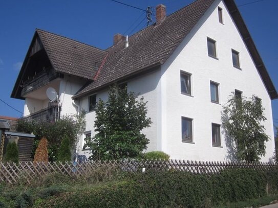 Geräumiges Haus mit pflegeleichtem Garten * Provisionsfrei *