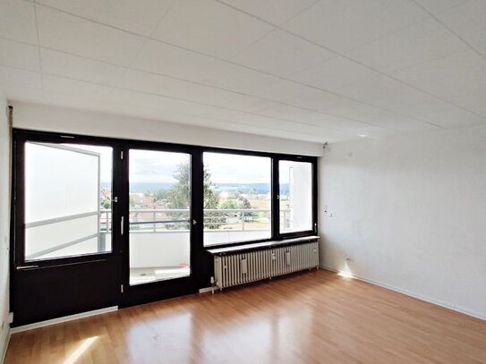 **Mit herrlicher Aussicht** Renovierte Zweizimmerwohnung mit Stellplatz