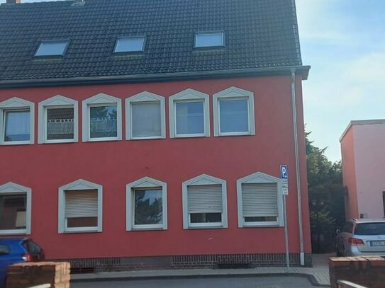 Schönes Mehrfamilienhaus in Hitdorf
