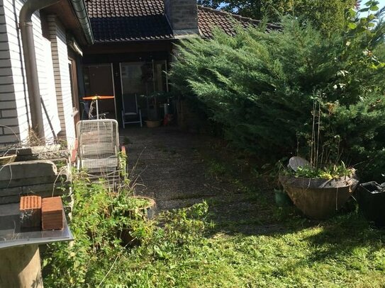 Sanierungsbedürftiges Haus mit Garten und Einliegerwohnung in Peißenberg für zu verkaufen