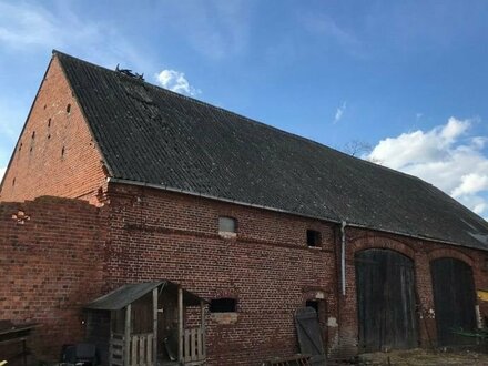 Großzügiges Bauerngehöft mit Wohnhaus und viel Nebengelass