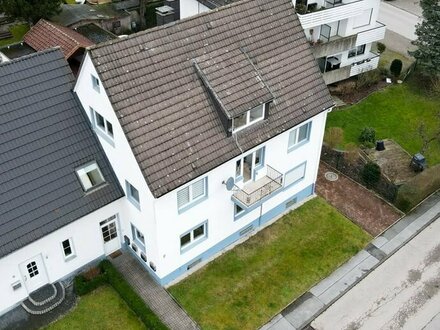 Schöne 3-Zimmer Dachgeschoss Eigentumswohnung in Horn-Bad Meinberg!