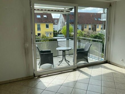 Nbg.-Mögeldorf - Geräumige 2 ZW mit Balkon und Einbauküche im 1. OG (mit Aufzug) in bevorzugter, ruhiger Lage